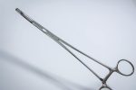 Kleszczyki atraumatyczne do tętnic 26 cm zagięte (31/16)