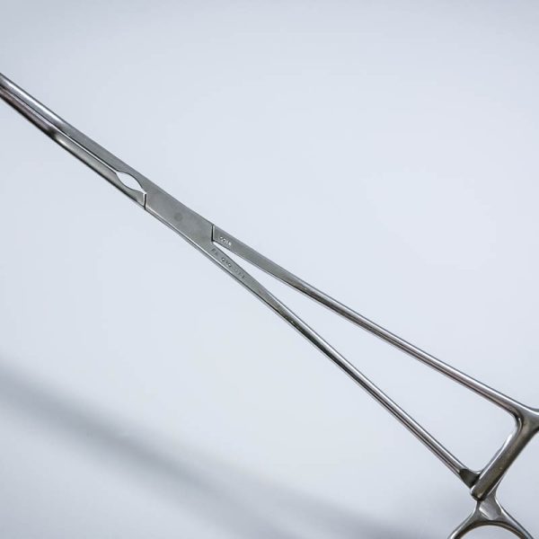 Kleszczyki atraumatyczne do tętnic 26 cm zagięte (31/16)