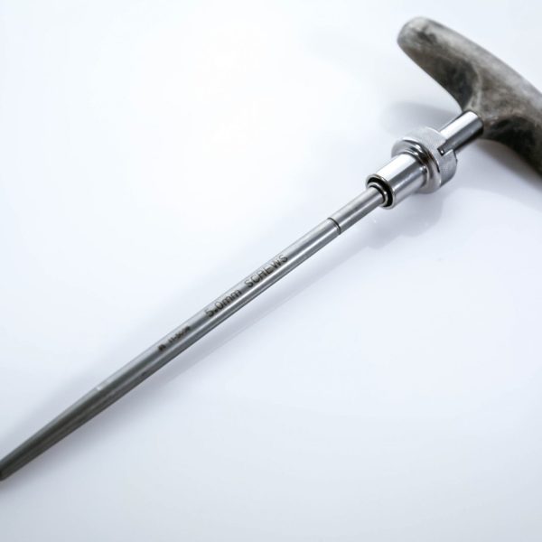 Śrubokręt ortopedyczny z 3 wymiennymi końcówkami (7/35) - Arestomed