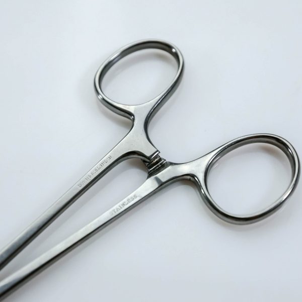 Kleszczyki chirurgiczne Rochester-Camalt 15.5 cm (27/70) - Arestomed