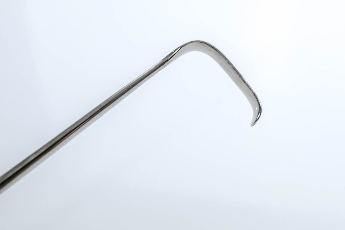 Hak chirurgiczny Kocher-Langenbeck 41×13 mm (28/12) 22 cm - Arestomed