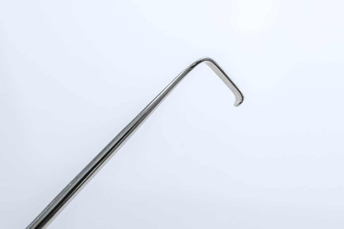 Hak chirurgiczny Kocher-Langenbeck 20×8 mm (28/8) 21.5 cm - Arestomed