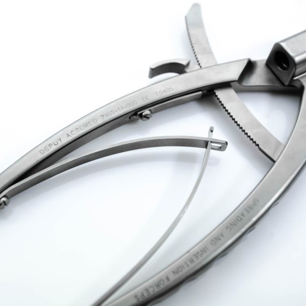 Kleszcze do dystrakcji oraz insercji DePuy 2869-14-000 (8/1) - Arestomed