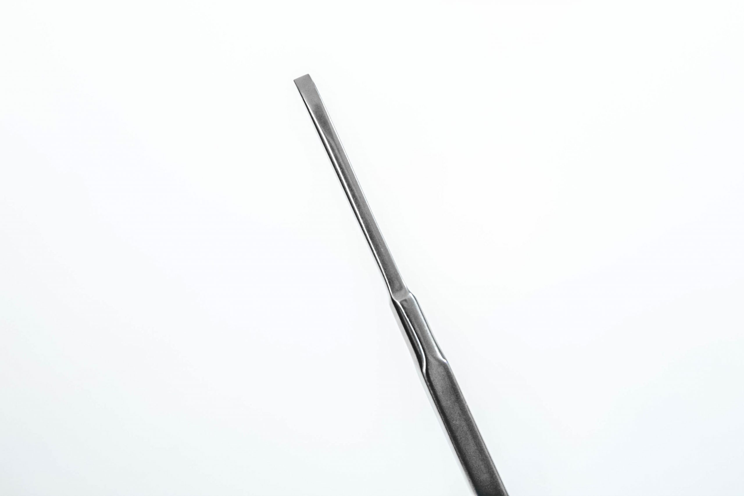 210721-1-43 Osteotom kostny dwuspadowy 4 mm (8/117) Dłuto - Arestomed
