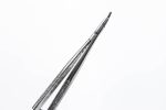 Igłotrzymacz mikro 135 mm gładki uchwyt zgięty (12/64) - Arestomed