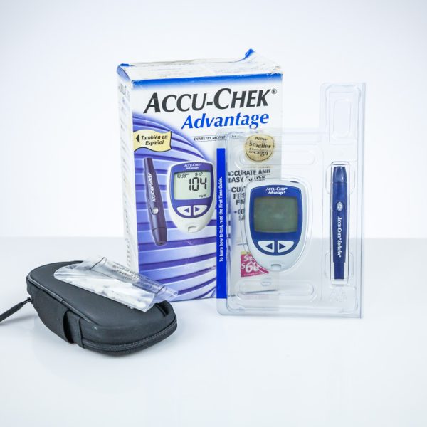 Glukometr Accu-Chek Advantage do pomiaru glukozy we krwi - Arestomed
