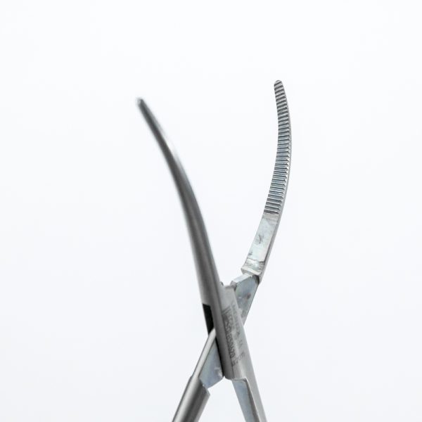 Kleszczyki naczyniowe Kelly 16 cm Landanger (50/46) Zagięte - Arestomed