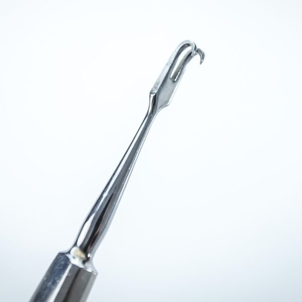 Hak chirurgiczny ostry 14 mm dwuzębny (54/40)