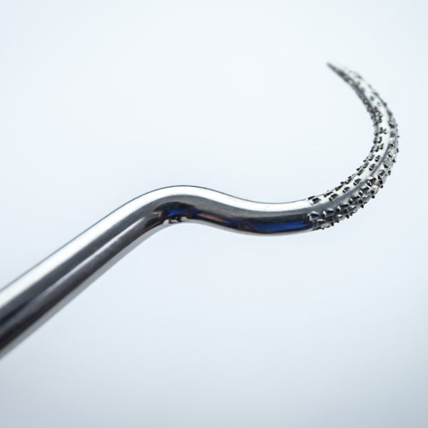 Hak chirurgiczny z wypustkami 20.5 cm (55/35)