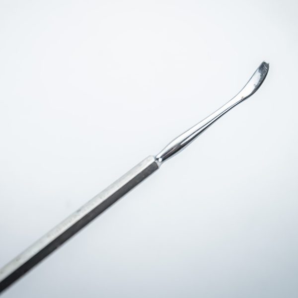 Podważka kostna Tessier zagięta 4 mm (55/57)