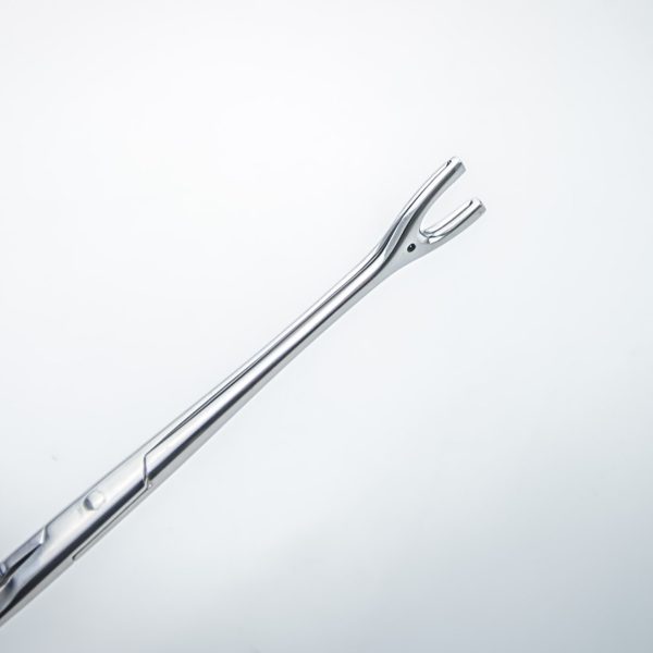Kleszcze chirurgiczne zagięte 24.5 cm (55/79)