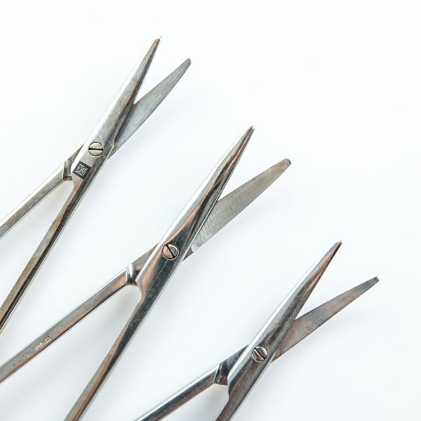 Zestaw nożyczek chirurgicznych wygiętych 18cm – 19,5 cm (70/20)