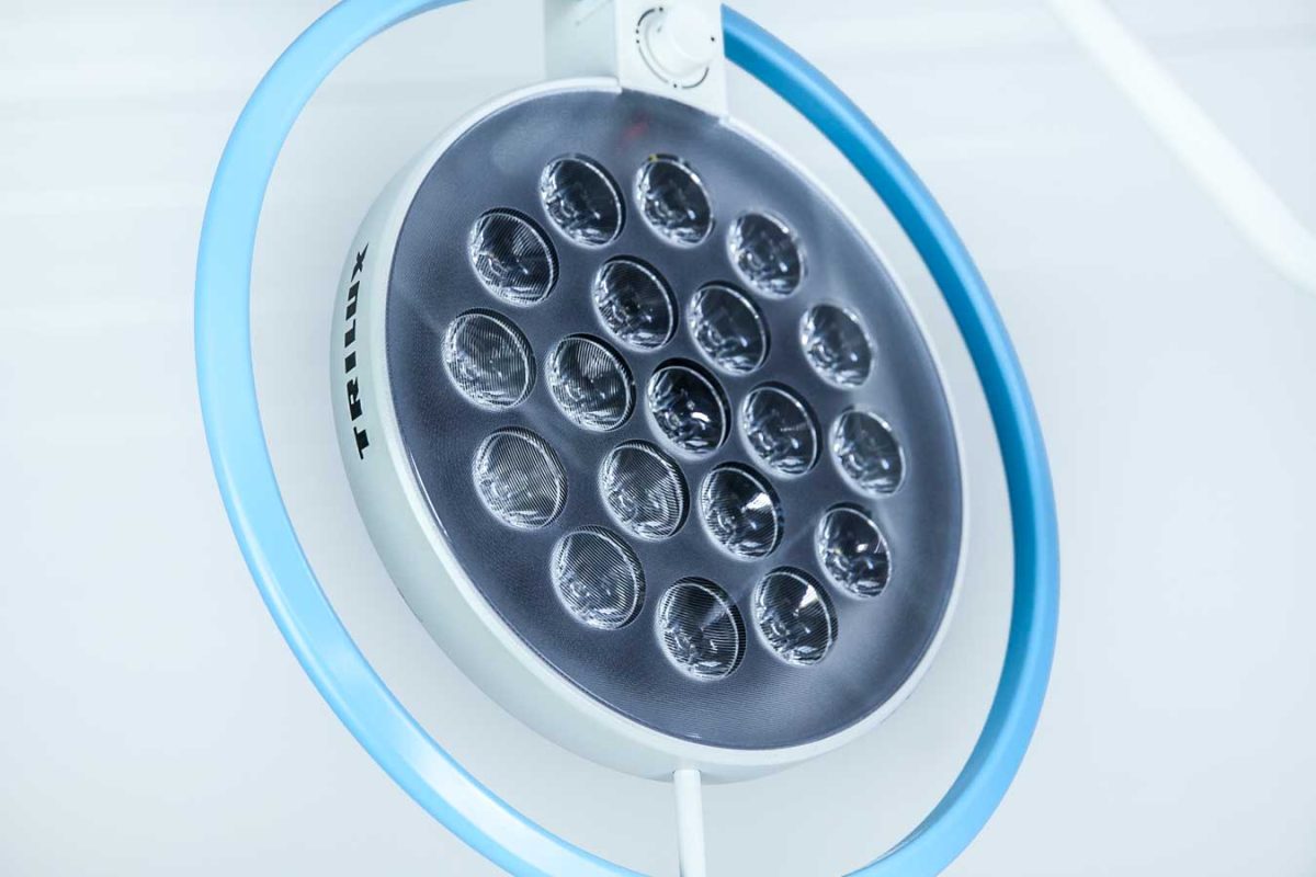 Aurinio L50 Trilux Medical Zabiegowa Lampa LED Sufitowa