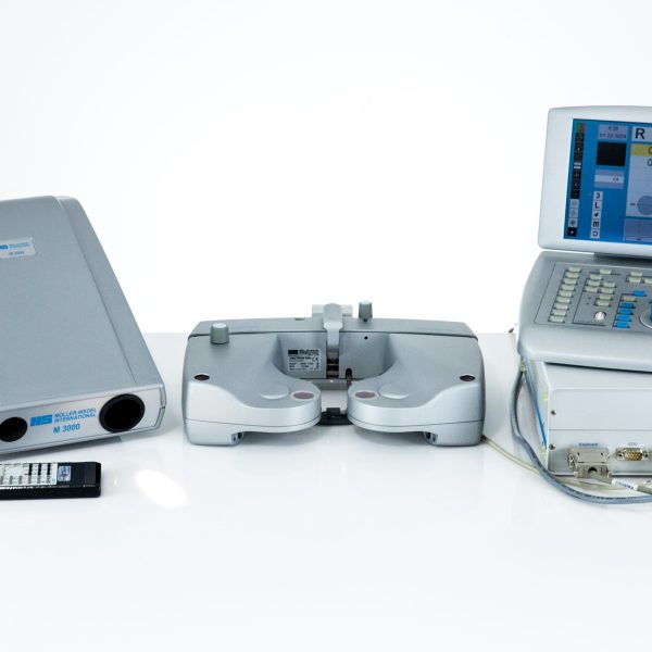 Foropter Okulistyczny MOLLER-WEDEL Visutron 900+ z Rzutnikiem HS M 3000 (2)