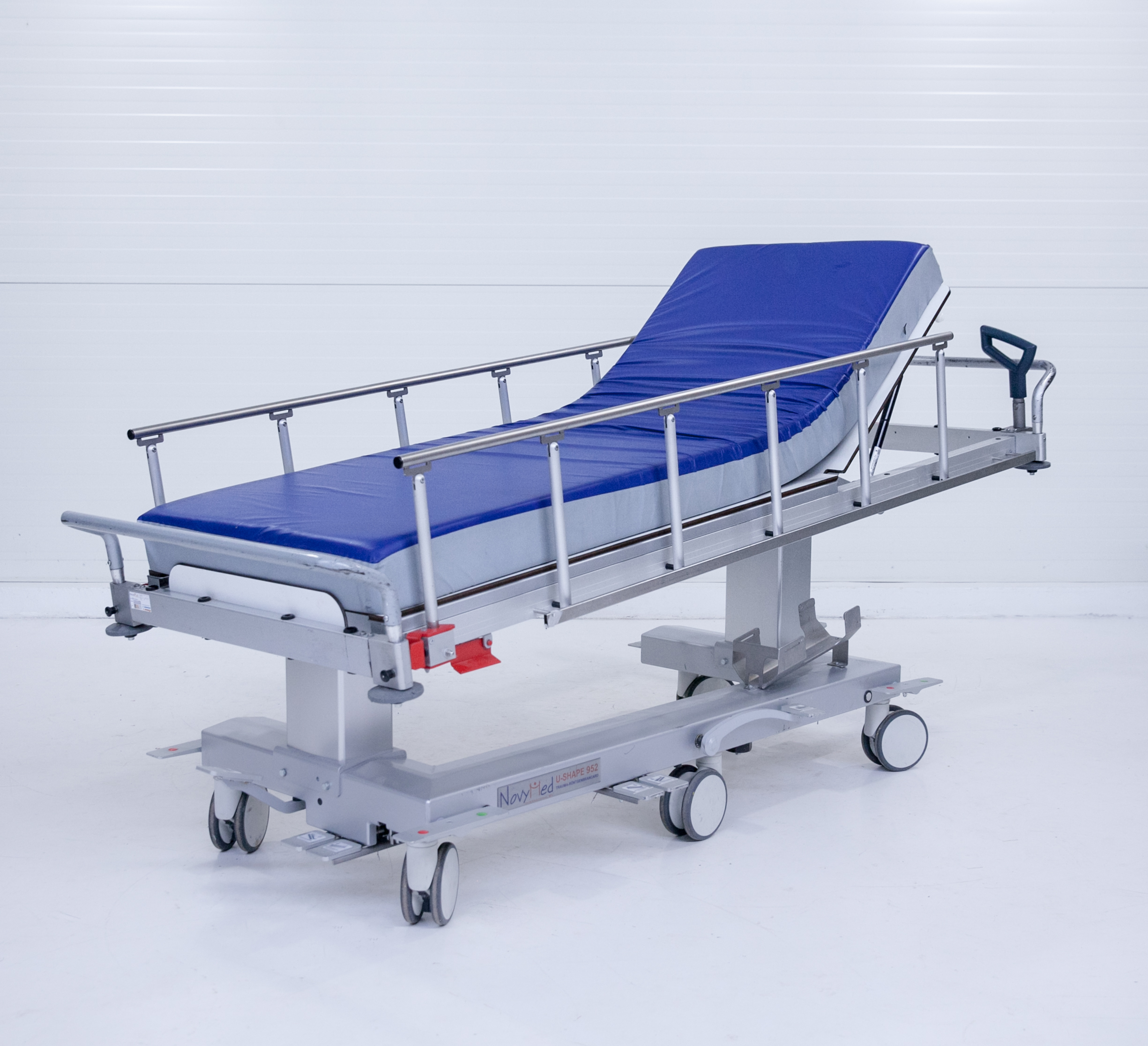 240327 NovyMed U-Shape 952 Wózek transportowy Nosze 1