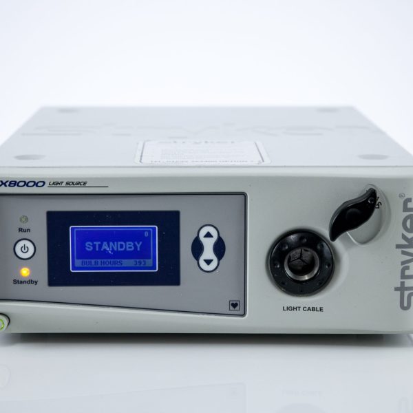 Stryker X8000 Light Source Endoskopowe Źródło Światła 2