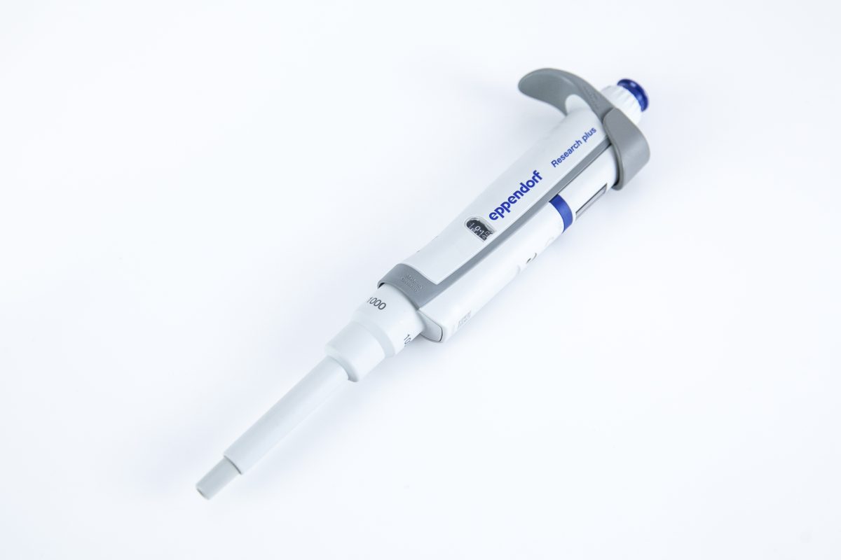 Eppendorf Zestaw Pipetor 100-1000uL z końcówkami Nowy