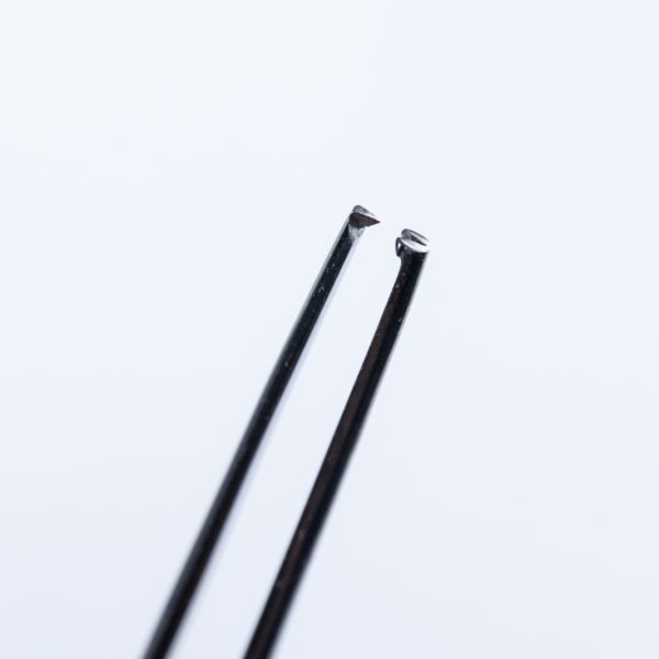 Pęseta chirurgiczna Thackray 2×1 zęby 29,5 cm (68/38)