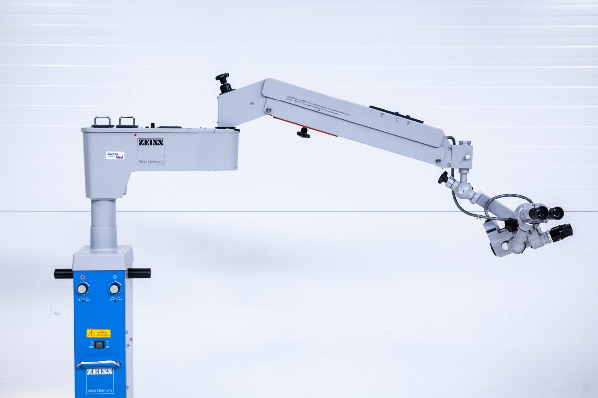 Zeiss OPMI 1-FC Mikroskop Operacyjny Okulistyczny na Statywie jezdnym Universal S2