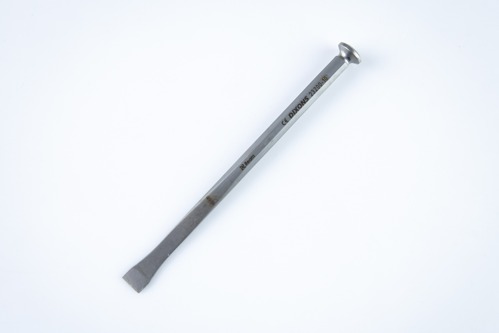 6fd01e32dcc468708937a1e1c1b612d9-1.jpg Dłuto kostne Dixons 23200-10 10mm Osteotom 14,2 cm (106/70) - obrazek 1