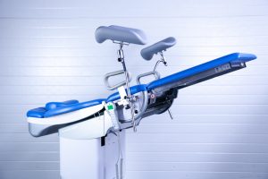 Fotel Ginekologiczny SCHMITZ Medi-Matic 115.725 ze Sterownikiem Nożnym Mobilny - obrazek 4